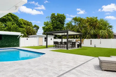 1316 SE 3rd Avenue Deerfield Beach FL 33441