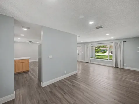 126 Chapel Lane Tequesta FL 33469