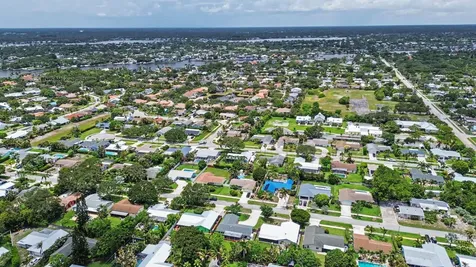 126 Chapel Lane Tequesta FL 33469