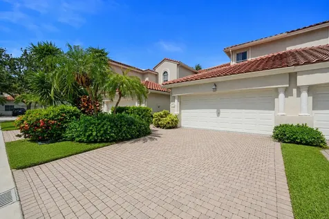 1384 Harbor View W Hollywood FL 33019