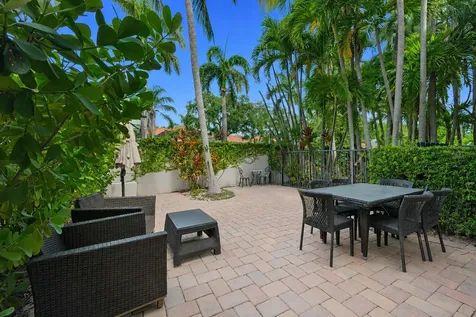1384 Harbor View W Hollywood FL 33019