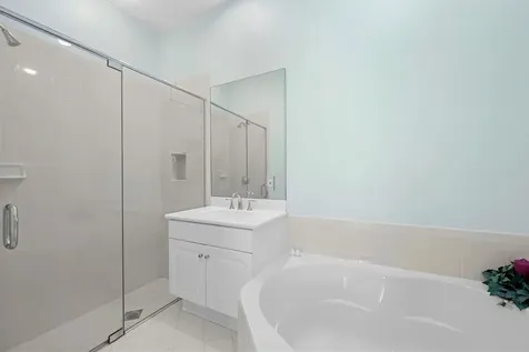 1384 Harbor View W Hollywood FL 33019