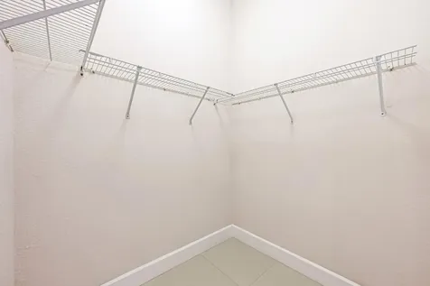 1384 Harbor View W Hollywood FL 33019