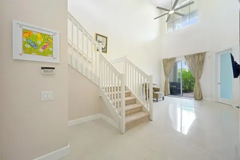 1384 Harbor View W Hollywood FL 33019