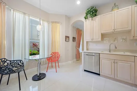 1384 Harbor View W Hollywood FL 33019