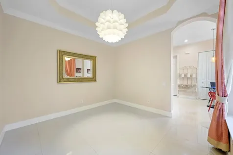 1384 Harbor View W Hollywood FL 33019