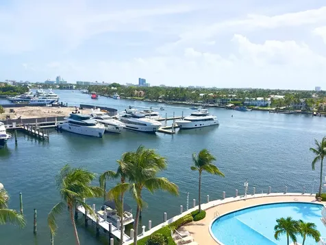 1 Las Olas Circle Fort Lauderdale FL 33316