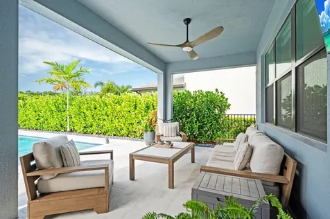 2387 Rollingwood Court Oakland Park FL 33309