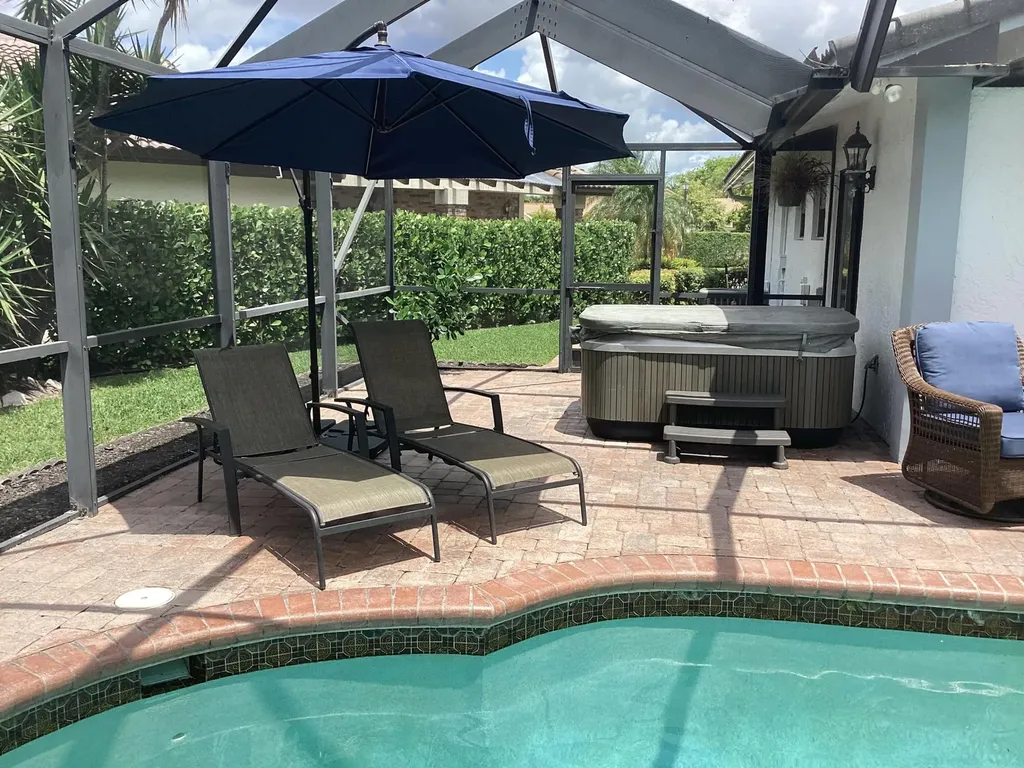 10496 Augusta Court Boca Raton FL 33498