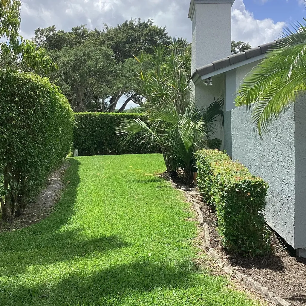 10496 Augusta Court Boca Raton FL 33498