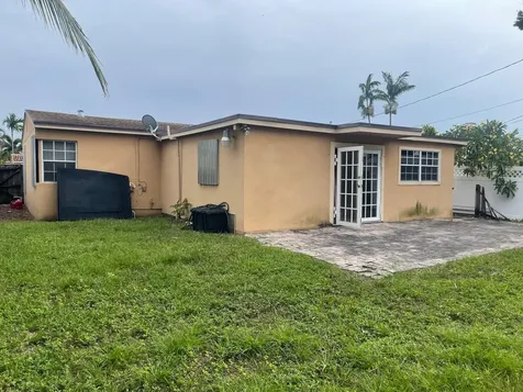 341 NW 52nd Oakland Park FL 33309