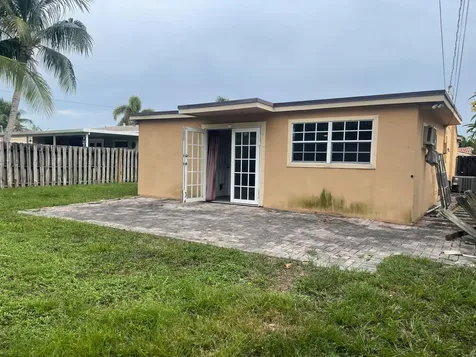 341 NW 52nd Oakland Park FL 33309