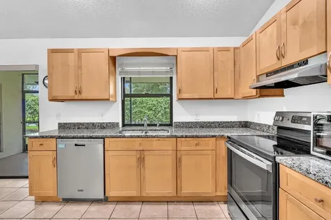 425 Shadow Wood Lane Coral Springs FL 33071