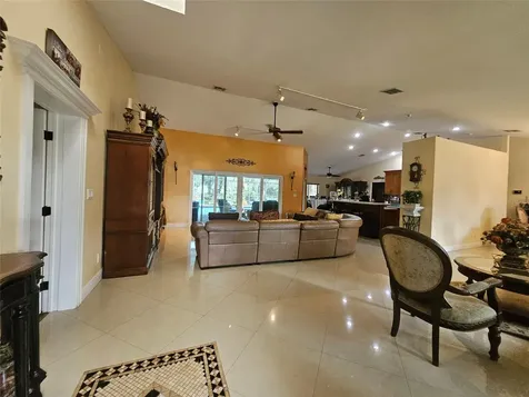 197 NW 113th Way Coral Springs FL 33071