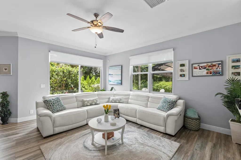 1104 NW Leonardo Circle Port St Lucie FL 34986