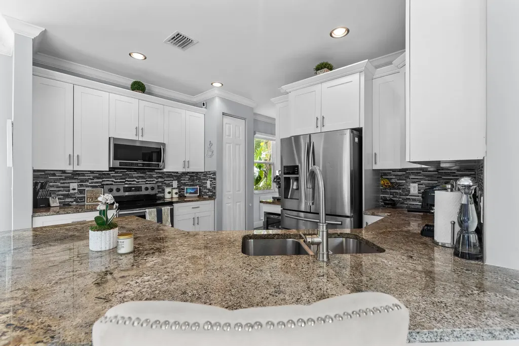 1104 NW Leonardo Circle Port St Lucie FL 34986