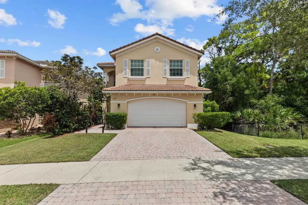 1104 NW Leonardo Circle Port St Lucie FL 34986