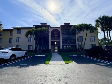 616 Sea Pine Way Greenacres FL 33415
