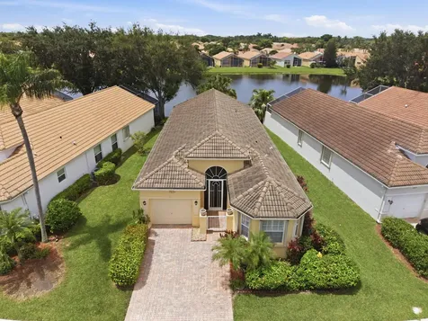 7229 Cataluna Circle Delray Beach FL 33446