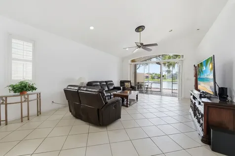 7229 Cataluna Circle Delray Beach FL 33446