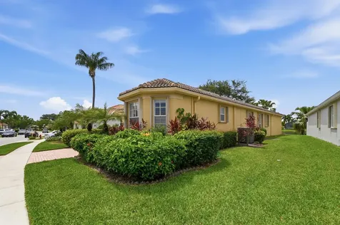 7229 Cataluna Circle Delray Beach FL 33446