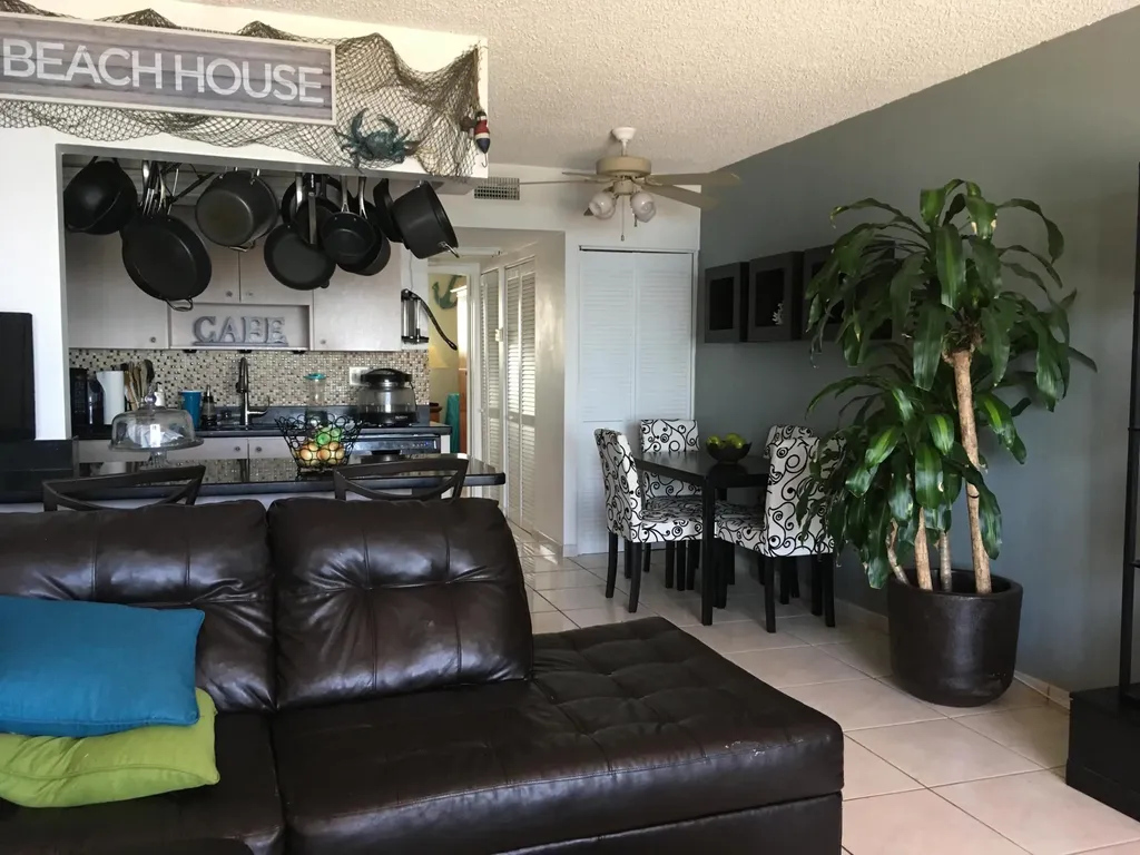 300 Oregon Street Hollywood FL 33019