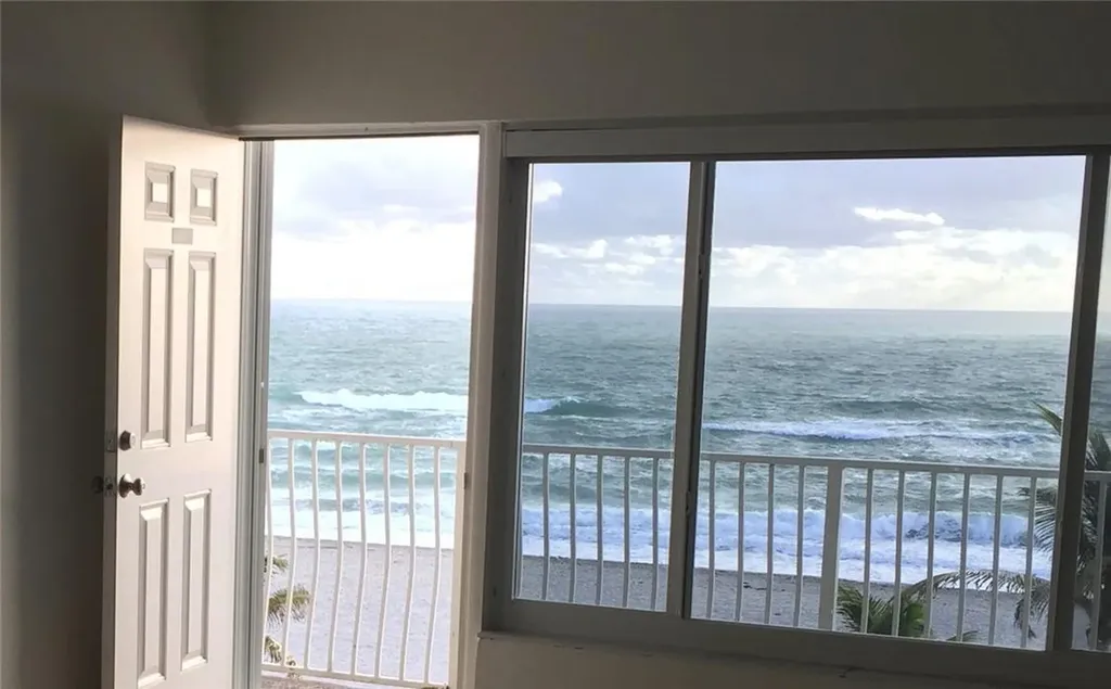 300 Oregon Street Hollywood FL 33019
