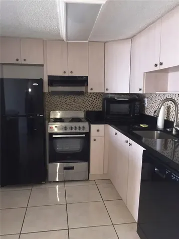 300 E Oregon Street E Hollywood FL 33019