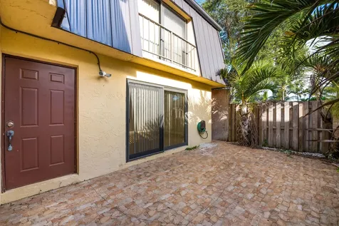 2471 Waterside Drive Lake Worth FL 33461