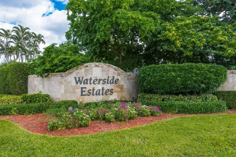 2471 Waterside Drive Lake Worth FL 33461
