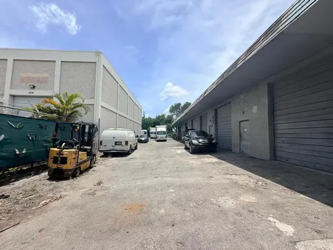 5916 SW 25th Street West Park FL 33023