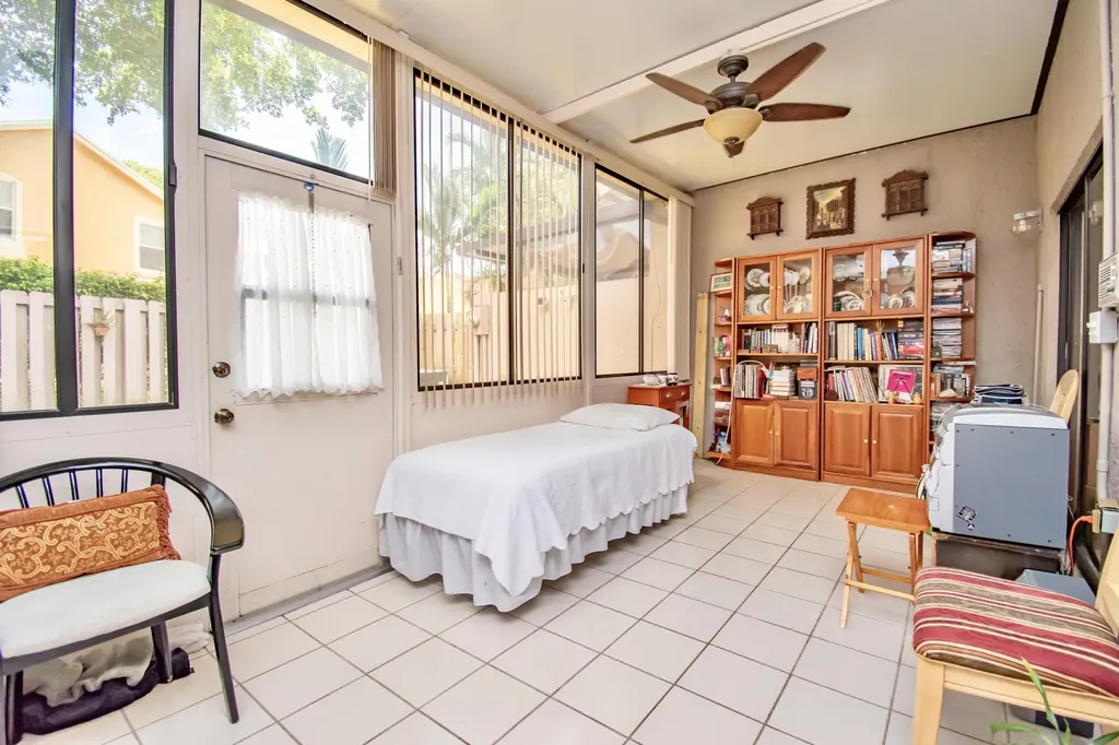 6640 Thornhill Court Boca Raton FL 33433
