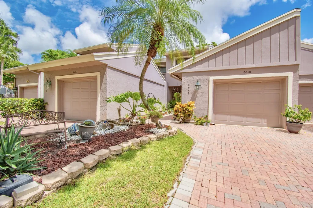6640 Thornhill Court Boca Raton FL 33433
