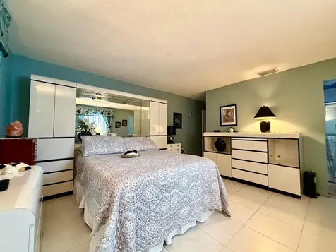 4927 NW 47th Terrace Tamarac FL 33319