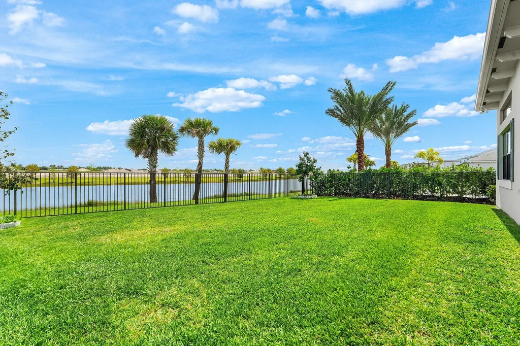 13207 Feathering Way Palm Beach Gardens FL 33412