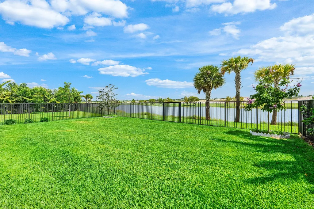 13207 Feathering Way Palm Beach Gardens FL 33412
