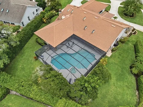 15395 Meadow Wood Drive Wellington FL 33414