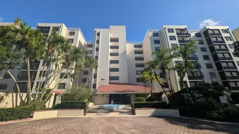 105 Lake Emerald Oakland Park FL 33309