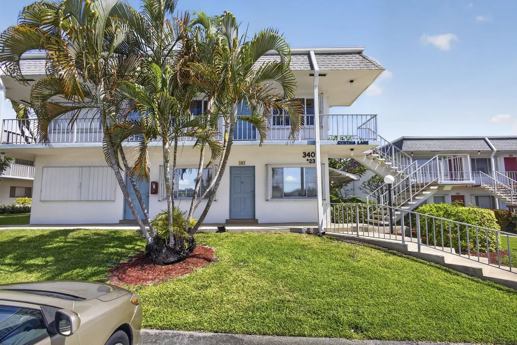 3402 Cynthia Lane Lake Worth Beach FL 33461