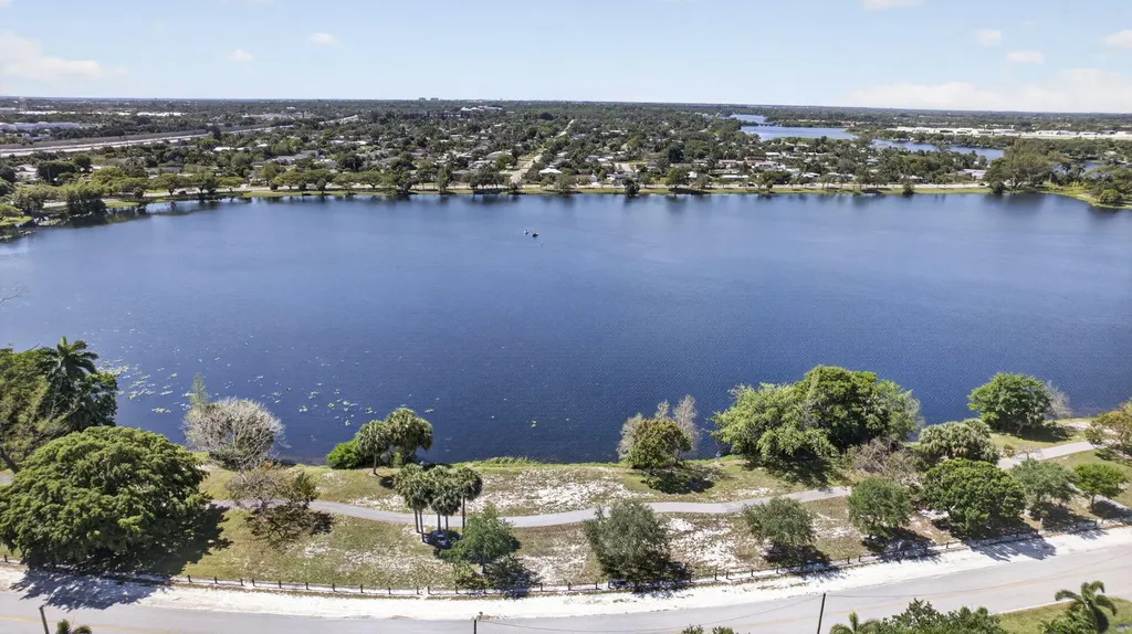 3402 Cynthia Lane Lake Worth Beach FL 33461