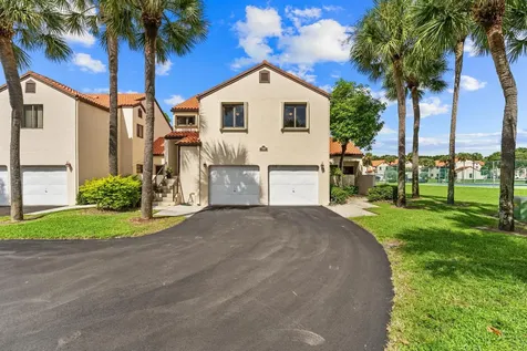 18 Vía De Casas Sur Boynton Beach FL 33426