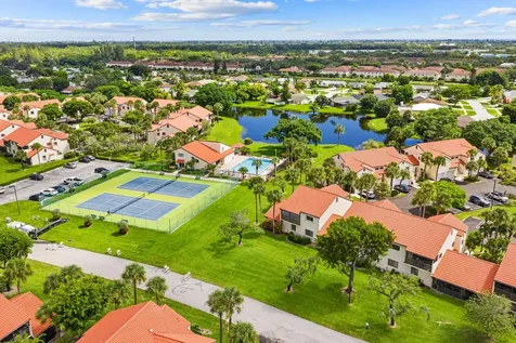 18 Vía De Casas Sur Boynton Beach FL 33426