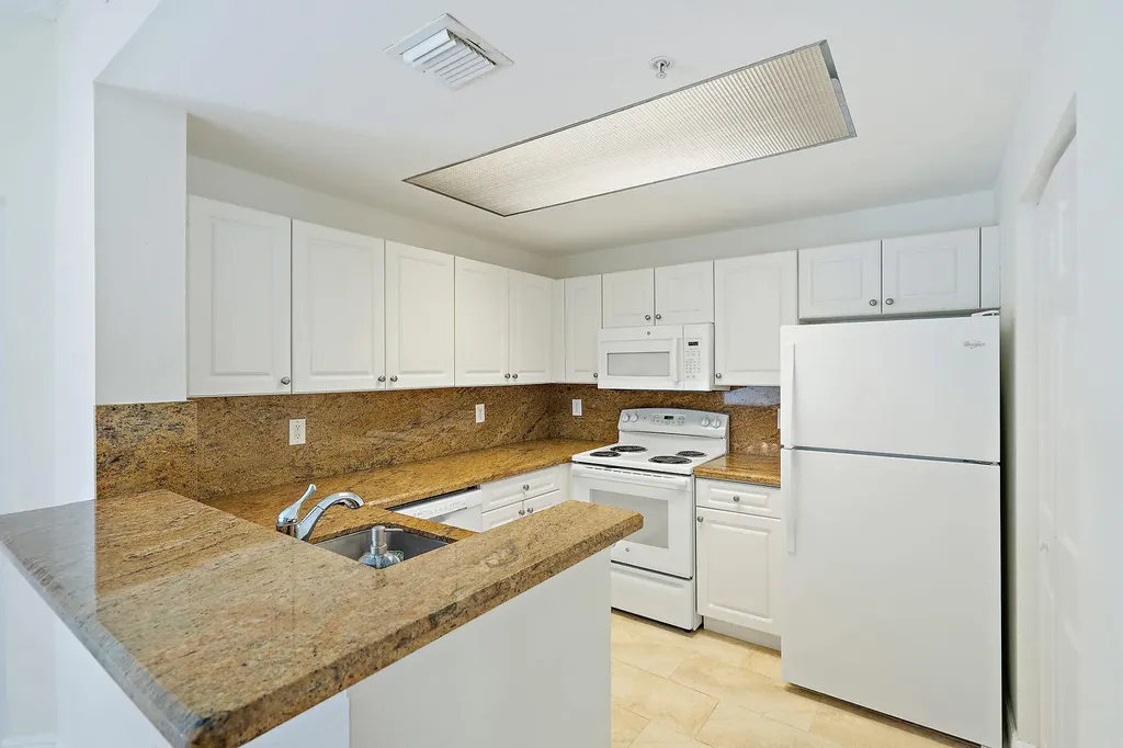 2803 Sarento Place Palm Beach Gardens FL 33410