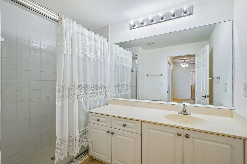 2803 Sarento Place Palm Beach Gardens FL 33410