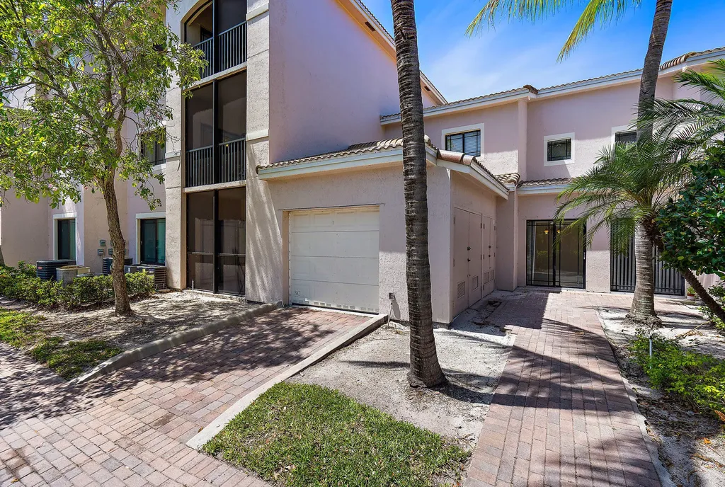 2803 Sarento Place Palm Beach Gardens FL 33410