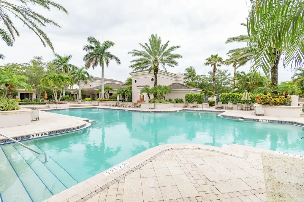 2803 Sarento Place Palm Beach Gardens FL 33410