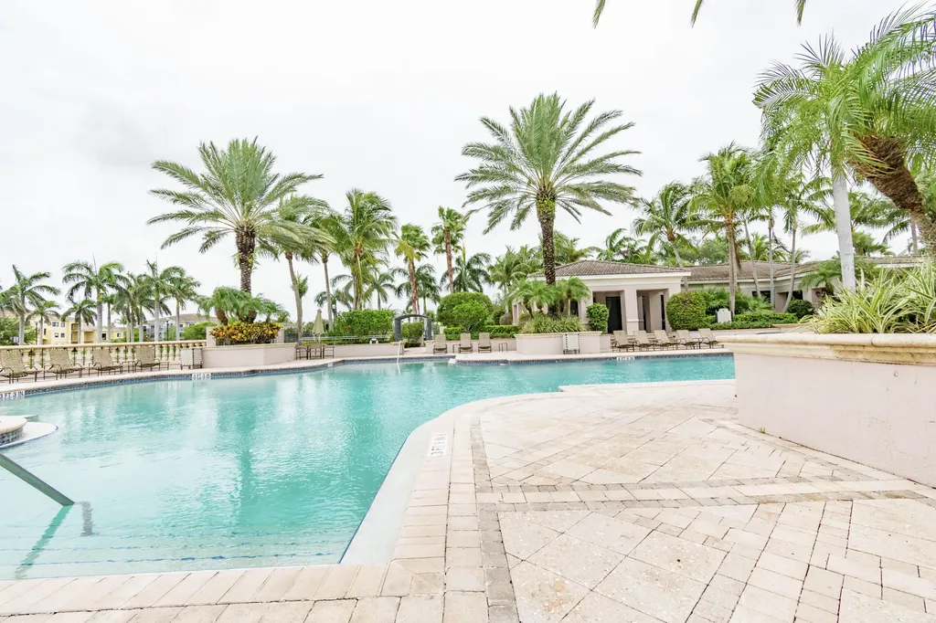 2803 Sarento Place Palm Beach Gardens FL 33410
