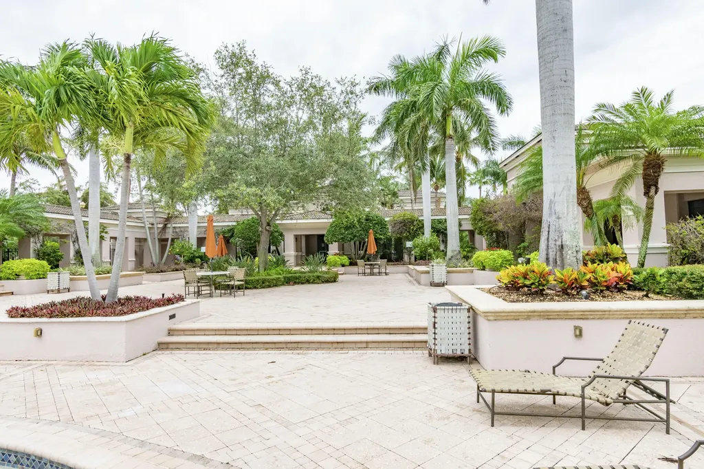 2803 Sarento Place Palm Beach Gardens FL 33410