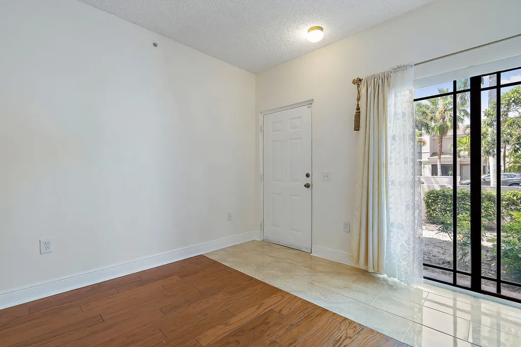 2803 Sarento Place Palm Beach Gardens FL 33410