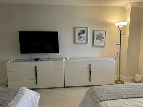 4900 N Ocean Boulevard Lauderdale By The Sea FL 33308